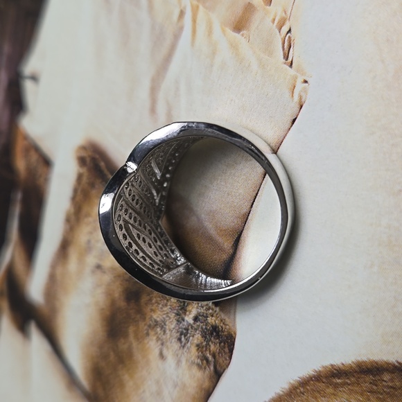 RING #204 - Picture 2 of 6